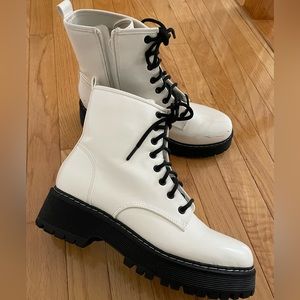White patent leather boots chunk bottom womens size 11